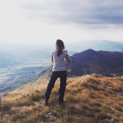 Marcheuse vagabonde, grimpeuse et chasseuse d'images. https://t.co/nRsa1LYOF8
