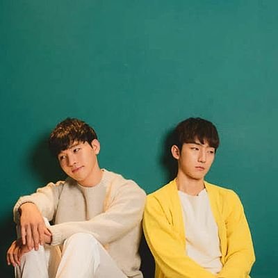 Korean duo consisting of Kim Min-seok [vocals] and Jeong Dong-hwan [piano]
