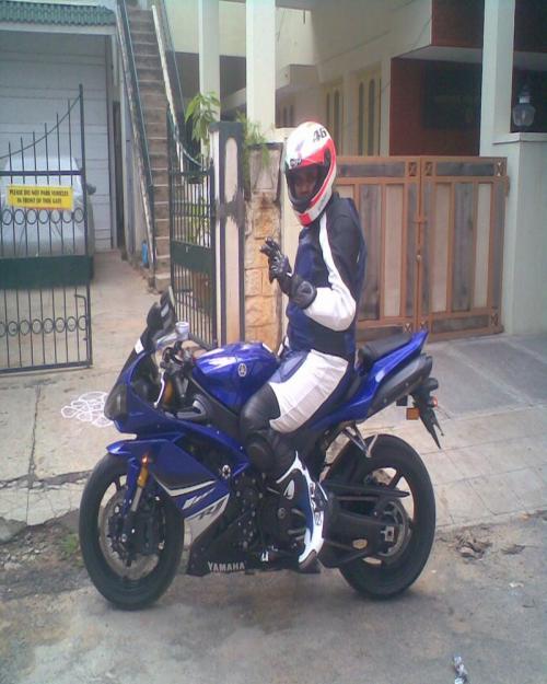 ashutosh1086's profile picture. Love to Roam Around With My R1