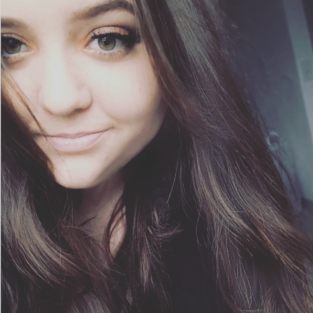 Twitch : liema_ttv🌌
Hey Guys I'm new at this Streaming and Twitter Thing :) Hope u guys enjoy it and maybe support me !