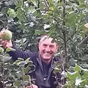 ex arborist now an orchardist @ Mossley Community Orchard. Cider maker with donor apples from Tameside Abundance project and  new unknown S V’s. ❤️craft cider