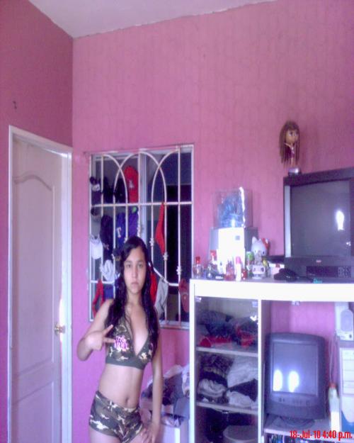 PUES SOY UNA CHICA MUY HONESTA Y COMPRENSIBLE BUENA ONDA Y PUES LO QUE LE SEGUE