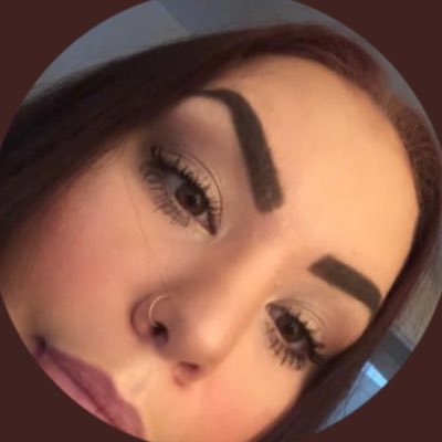 alexisgrace34's profile picture. 
