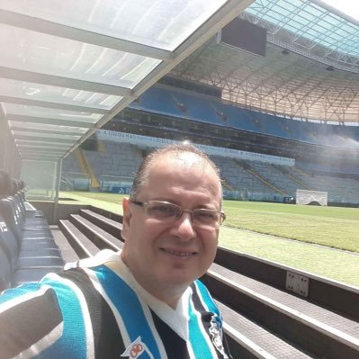 gaúcho , Gremista, fundador do grupo e página Gremistas de Nascimento com mais de 350.000 seguidores , trabalho social