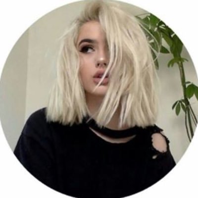 وإني استثني نفسِي ولا تليق بي المقارنّات.