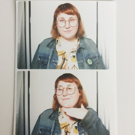 radio girl, nursing student, was once in the same room as molly ringwald (she/her)