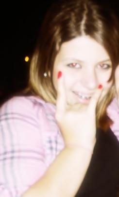 Hi my name is Marina, I'm 14 and I live in Black creek, I am a girl who loves fun and hang out with friends, I am in love with restart mainly by Pe Lanza ♥