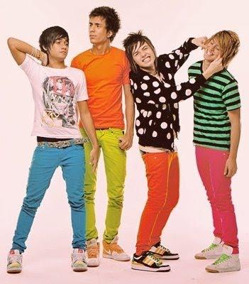 Fc criado para homenagiar a banda RESTART.Since: 20/07/10
Moderadoras:@lanzajeh e
@Bahlovepelanza