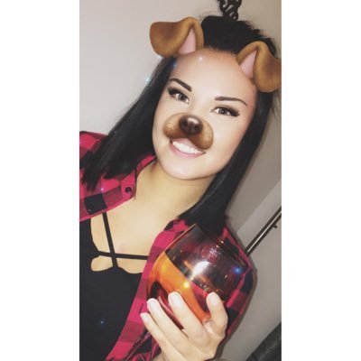 kaylaalison's profile picture. 🖤