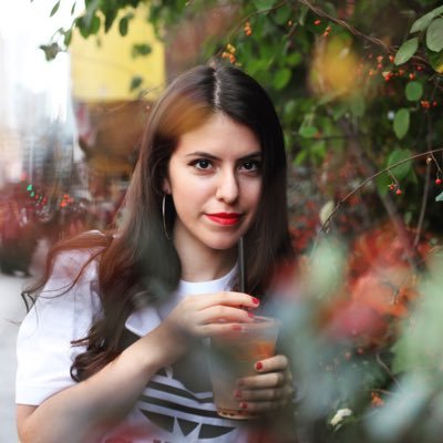 SchtevieWonder's profile picture. 🛍 NYC implant who can’t stop thrift shopping 🕶 Creative Director of my life ☕️ Always on the lookout for good deals and my next Thai iced tea