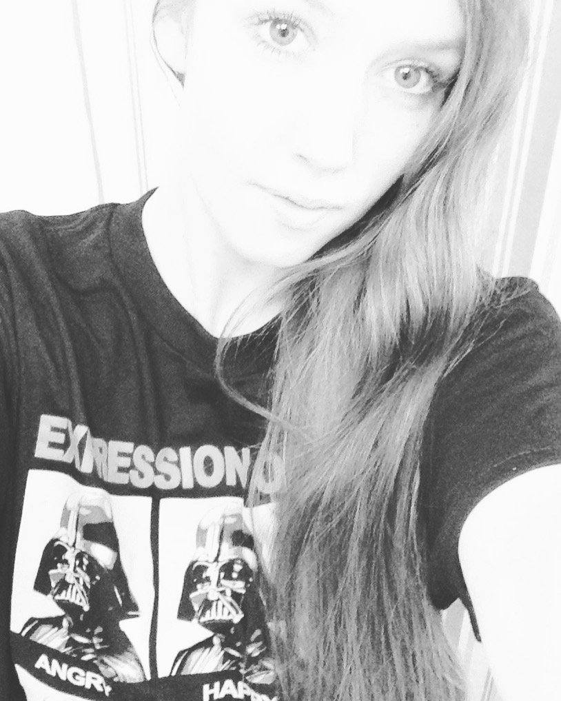 ToriKay17's profile picture. J&S 💚💙