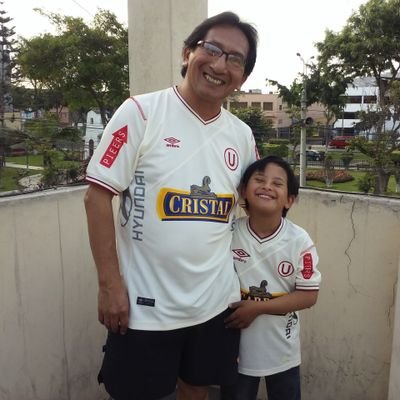 CapilloAguilar's profile picture. Mis hobby :Cocinar,fútbol hincha de Universitario de Deportes,escuchar música Salsa y Rock clásico.
 Amar a mis hijos y a la familia..!!