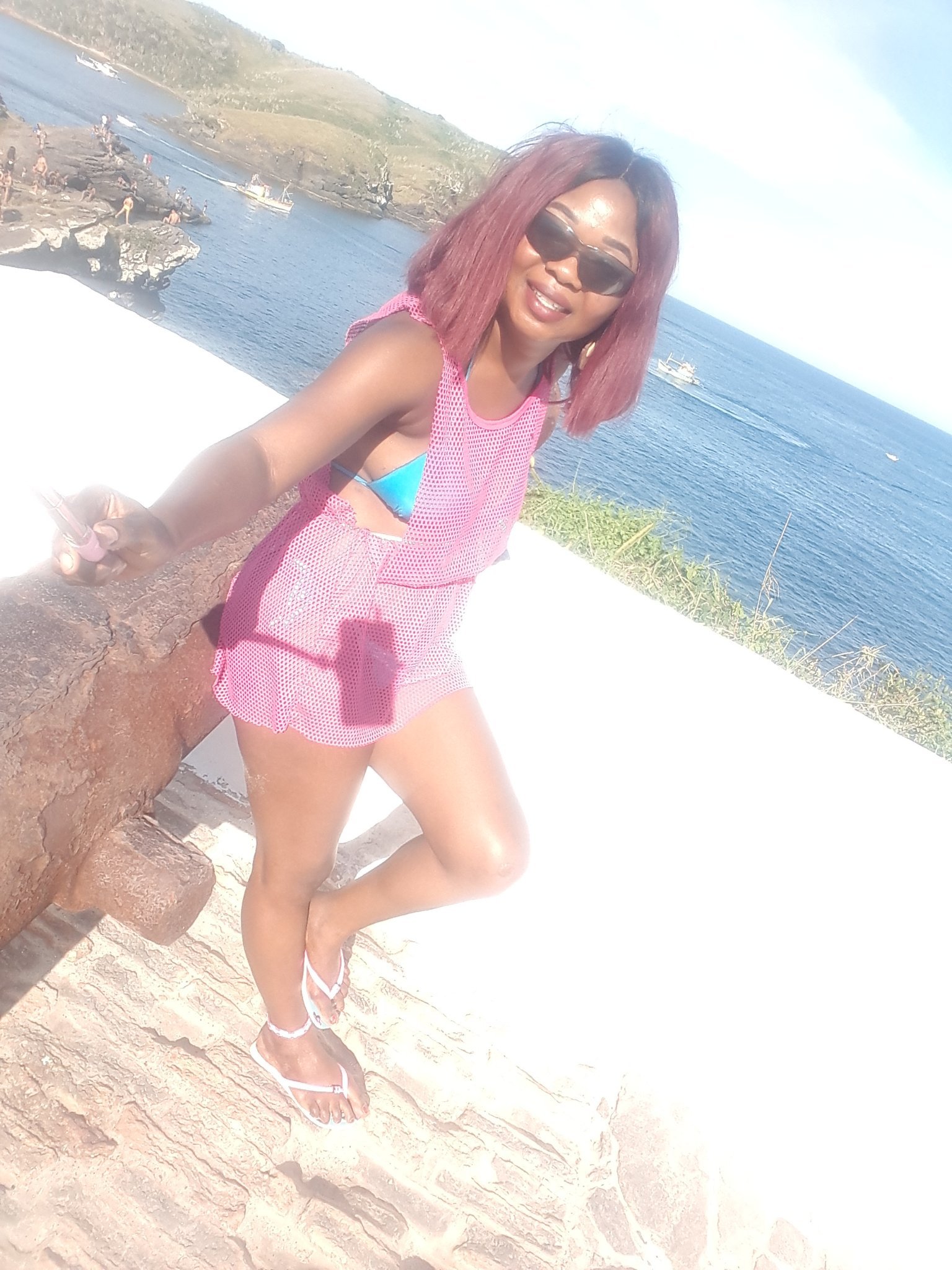 Free thinker, born Pisces, a mother to a beautiful princess, optimistic, advocate for good governance, independent. love my life.
