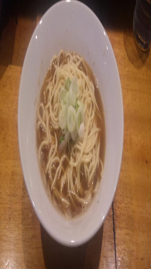 お酒とラーメンをこよなく愛してます。 お仕事はそこそこまじめなことをしてますが、騒ぐときには騒いじゃいます。