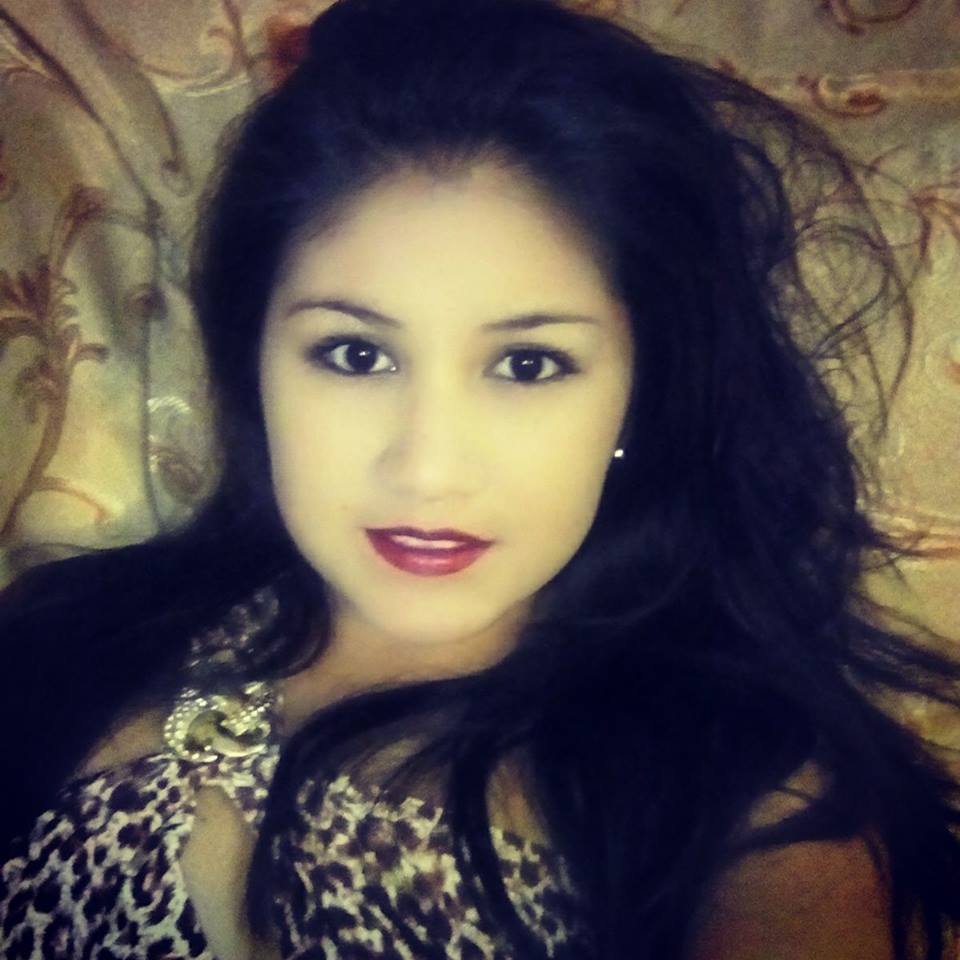 Me gusa la músicay la buena comida. Odio las injusticias.