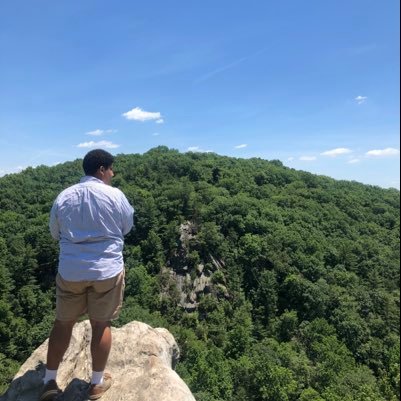Aspiring Chef/Content Creator https://t.co/nTl1PbHcnM