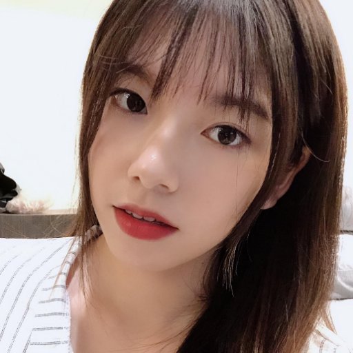 I am a talented random streamer who do ASMR, Gaming, cooking, eating