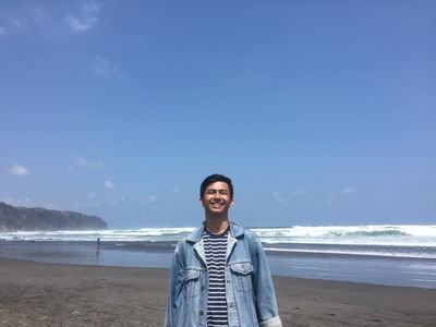 RomyInsan11's profile picture. 