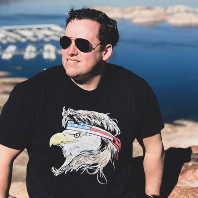 lookatmytweet's profile picture. improv comedian.