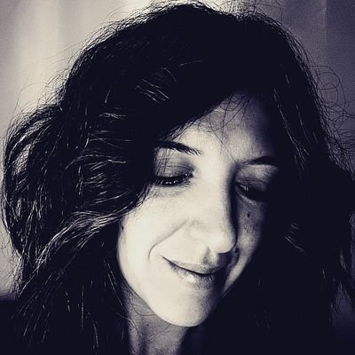 Formada en Trabajo social, Antropología y Health Coaching. Me gustan los cambios, vivir y dejar vivir. Disfrutando mucho de las pequeñas cosas