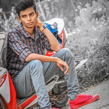 Aasif71126741's profile picture. I am on a journey of life ✈️Wanna come 🚶‍♂️Ahhhgg 😁Press that follow button