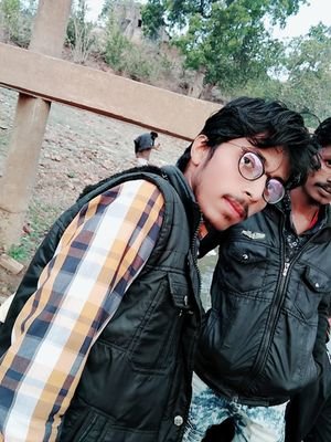 🛅💯%💯%💯% FB
🚩🚩प्रशासक समिति🚩🚩
तलवार तोप से खेला करूं
मुझे डर नहीं चौकी थाने का
छाती ठोक कर कहता हूँ
मैं छोरा हूँ हिन्दू घराने का