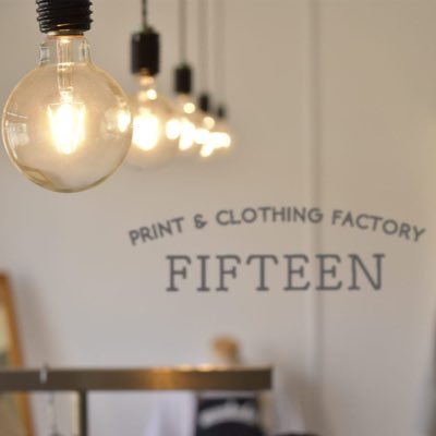 宮城県仙台市にあるアパレルブランド👖オーナー兼デザイナー🐻がデザインから縫製までを手掛けるオリジナルブランドです🧵FIFTEEN FACTORY、FIFTEEN CLOTHINGの2店舗展開しております🌈🌈 オーダー承り中✍️🎶
