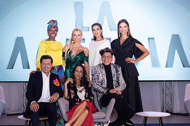 #LaAgencia #BatallaDeModelos #Colombia
#LaAgencia Reality Show Batalla de Modelos. 24 modelos están listos para dar todo de sí para convertirse en los mejores d