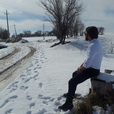 ما اغلب آدمهایی را در دنیای مجازی دنبال میکنیم که برایمان جالب هستند و این دنبال کردن همیشه به آن معنا نیست که ما طرفدار آن شخص هستیم