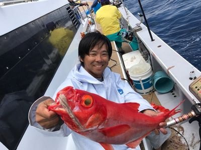 No1chocopudding's profile picture. 釣り大好きです❗仲良くしてください☺️
釣りは経験や年数ではない‼️努力の数で計るものです。
小さい頃に父親と一緒に岸壁に釣りに行き、暇さえあれば絡まって捨ててあったテグスをほどいていたので手先だけは器用～😳
フォロー頂いた方のページには必ずアクセスして釣りや魚に関するページの方はフォロバするようにしています👍