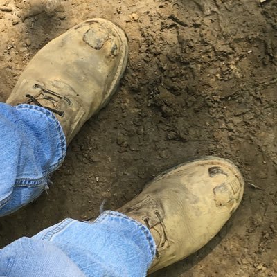 Follow & Retweet!! NSFW, must be over 18 to view. Just a guy from a small town in Kentucky. Moved to a small country town in Arkansas. Blue collar. kinky pig.