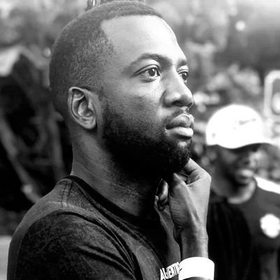 Simz_SC's profile picture. @Arsenal fan ¯\_(ツ)_/¯ Dream Chaser🏃‍♂️ Music addict 🔊🎵🎧🎤 I.T Graduate👨‍🎓  My tweets are random #SeriousNotSerious