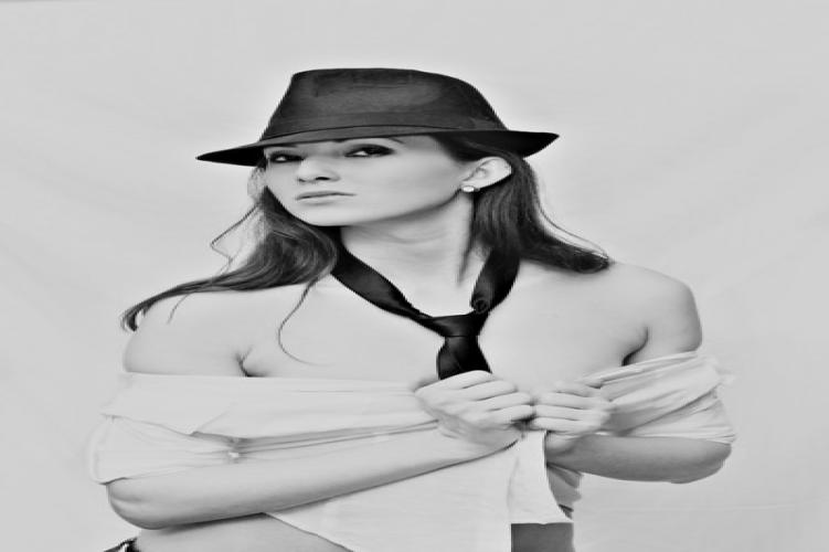 ElizabethIsley's profile picture. 