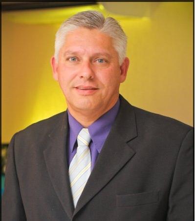 Vereador do município de Imbé - litoral gaúcho, pelo PSDB.