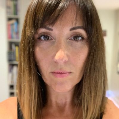 lisamar57489430's profile picture. 