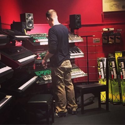 justinizeme's profile picture. justin.Builds on instagram.