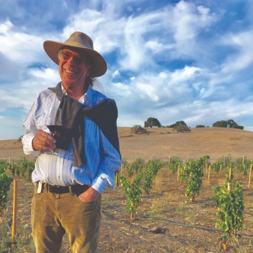 Popelouchum is a 280-acre property in San Juan Bautista, CA, and the estate plantation of @BonnyDoonVineyd led by @RandallGrahm #popelouchum