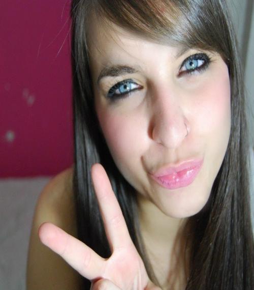nãao somos a Bruna ,somos a ChooseBoozinhaa ., seegue ai meus amores , toodos e toodas q amam mto a boozinhaa *-*