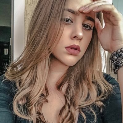 A vida é feita de escolhas, e eu escolhi ser feliz.