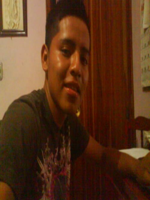 soy un chavo buena onda,sentimenta y amigoso,enamorador fiestero