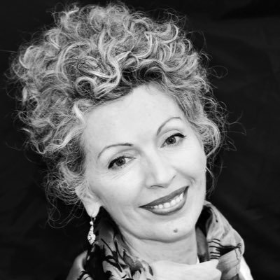International Executive Coach helping to make business and life extraordinary. I believe in the magic of actions. Founder of #BusinessIdeasClub #ExecutiveCoach