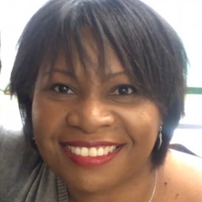 OualieSunset's profile picture. Not quite a 'yummy mummy' ...