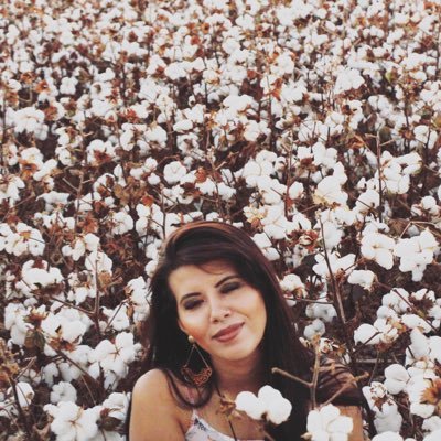 ~Perfil pessoal~ Tourina que só pensa em comida, ascendente em libra que nunca sabe o que quer, lua em sagitário que me torna um amorzinho