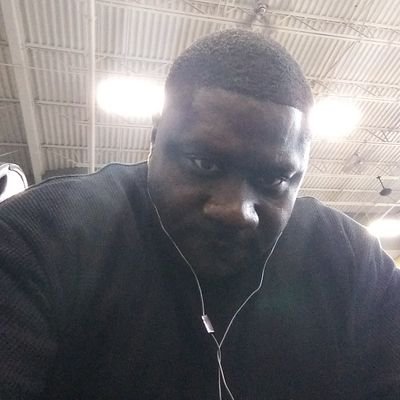 LavelleX10's profile picture. 