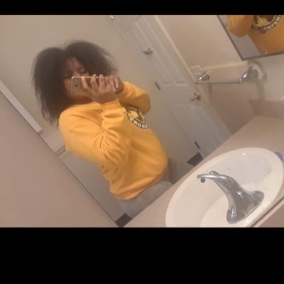 __youadoreL's profile picture. Elevate🤲👑