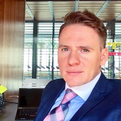Feliz #corredor. Optimista e inspirado. Constructor de positivas realidades por convicción. Apasionado por dar valor. Director de mi vida.