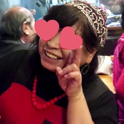 定休日:火曜日、第二水曜日、営業時間:17時00分~23時00分 出身地:沖縄県 焼鳥焼いて40年!ぷりっぷり柔らかジュシーな焼鳥がメインで、家庭的な雰囲気と笑顔がモットーの居酒屋です😀 気になったら、ぜひ!いらしてね❤