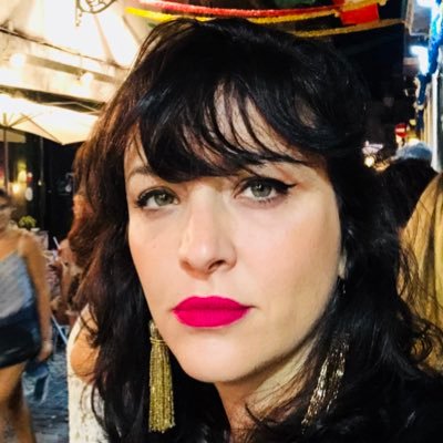 chronically online | happiest when working with companies and projects involving culture, creativity, and the creator economy 😝 bia@biagranja.com