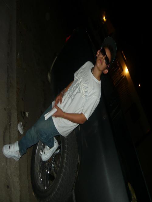 Paweek's profile picture. pake tanto pedo juju 
http://t.co/pBaGKa585e
http://t.co/ebSuCt5xbU