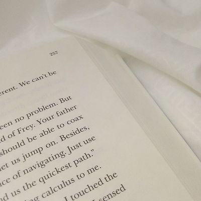 Sophie52433495's profile picture. Hi! 
I'm Sophie...
I'm a Demigod
I'm a Miraculer
I'm a Hamilfan
💕❤️🏛️🦉📚🐞📜🇺🇸